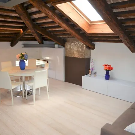 Apartment “al Commercio” Luxury Loft *